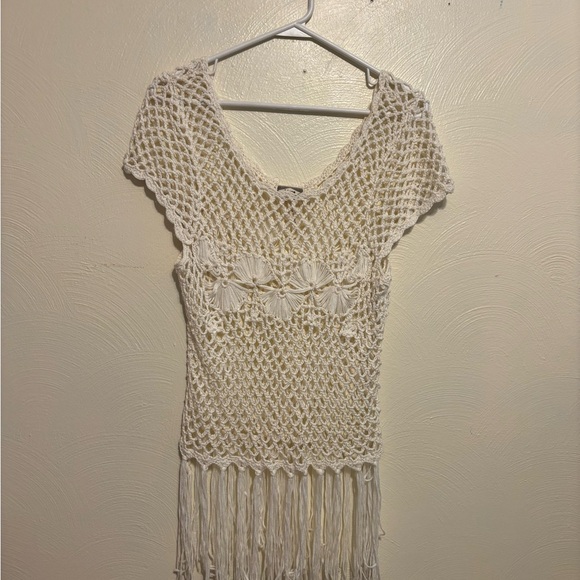 Kirra Cream Asymmetrical Cap Sleeve Blouse - Picture 1 of 7